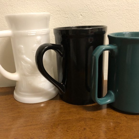 FEDERAL MILK GLASS 10 OZ.` BLACK ROYAL NORFOLK   GREEN  TANKARD STEIN MUG - Picture 1 of 14